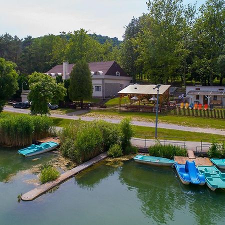 Laterum Motel Orfű Eksteriør bilde